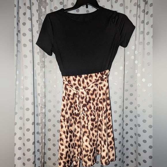 Black & Leopard Dress - Picture 2 of 8